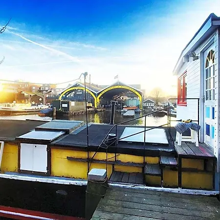 Houseboat Concordia 3* Amsterdam