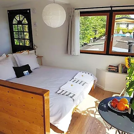 Bed & Breakfast Houseboat Concordia