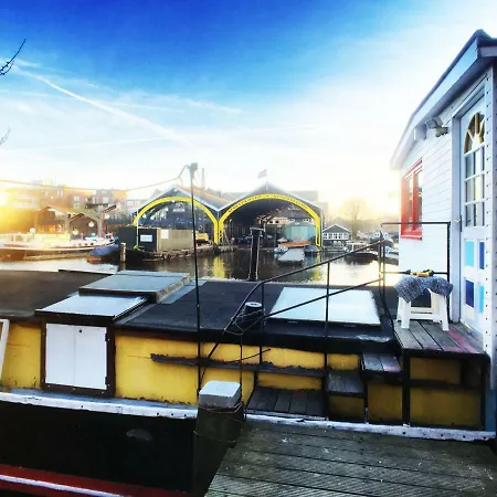 Houseboat Concordia Bed & Breakfast Amsterdam