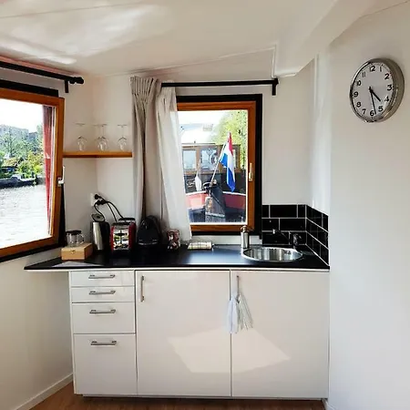 Houseboat Concordia Amsterdam